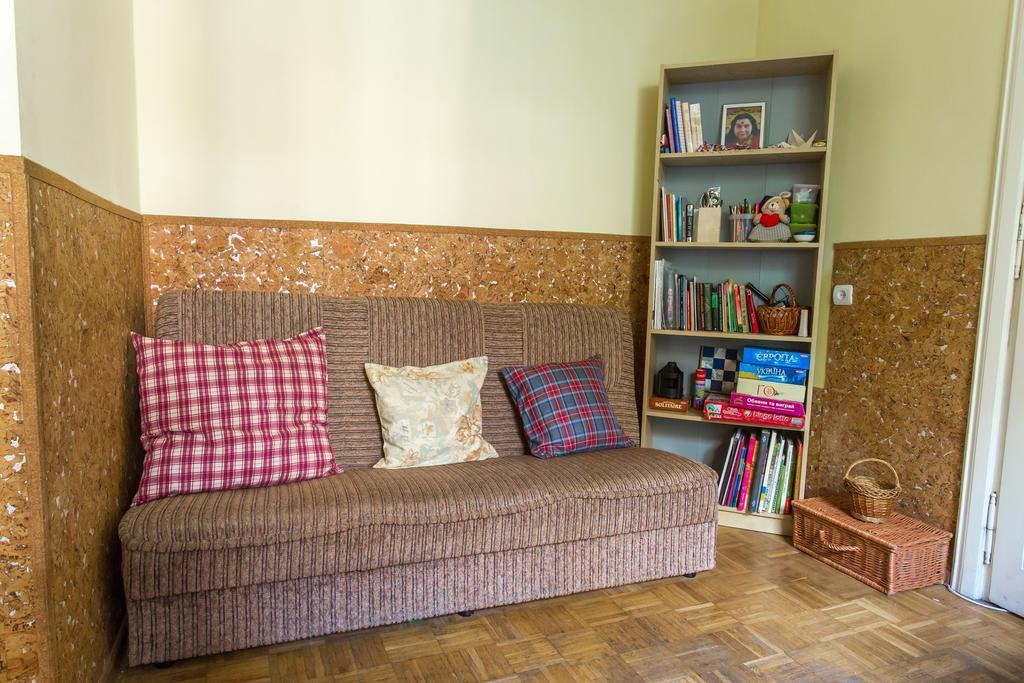 Magic Bus Hostel Λβιβ Εξωτερικό φωτογραφία