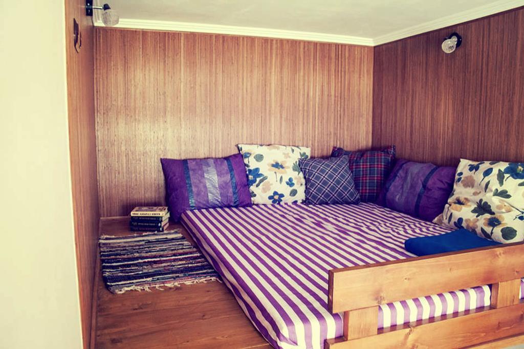 Magic Bus Hostel Λβιβ Εξωτερικό φωτογραφία